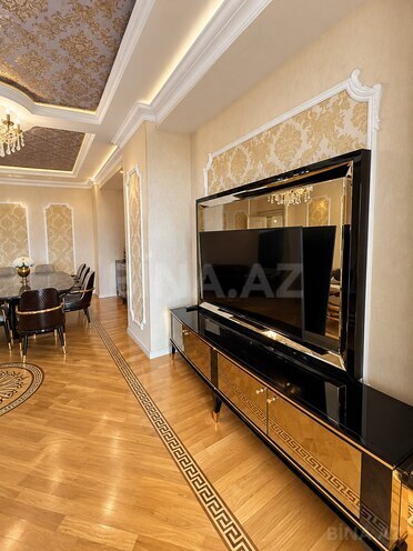 Сдаётся 3-комн. новостройка 144 м², м. 8 ноября, photo 13 from 26