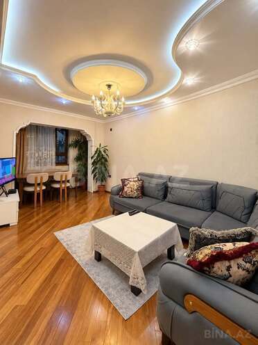 Satılır 3 otaqlı köhnə tikili 85 m², Xalqlar Dostluğu m., photo 1 from 14