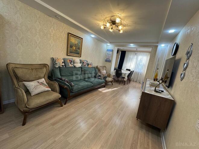 Satılır 3 otaqlı köhnə tikili 75 m², İnşaatçılar m., photo 1 from 13