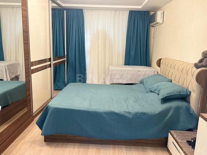 Satılır 3 otaqlı köhnə tikili 75 m², İnşaatçılar m., photo 5 from 13