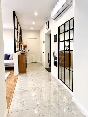 Satılır 2 otaqlı köhnə tikili 95 m², Bakıxanov q., photo 8 from 15