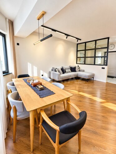 Satılır 2 otaqlı köhnə tikili 95 m², Bakıxanov q., photo 1 from 15
