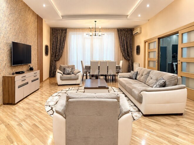 Сдаётся 3-комн. новостройка 130 м², м. 28 мая, photo 1 from 13