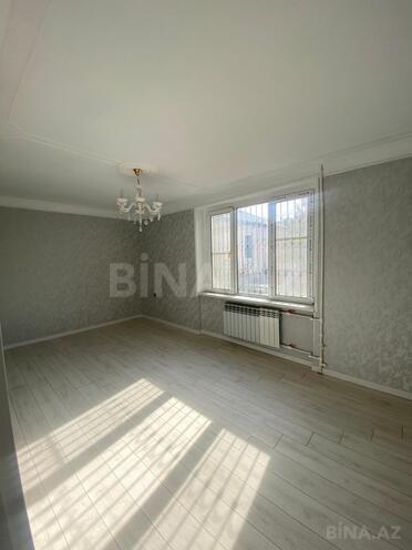 Satılır 2 otaqlı köhnə tikili 60 m², Bakıxanov q., photo 1 from 15