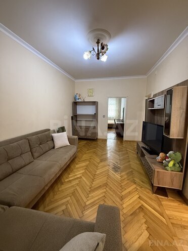 Satılır 2 otaqlı köhnə tikili 55 m², Memar Əcəmi m., photo 1 from 11