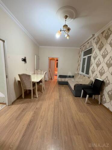 Сдается 2-комн. вторичка 65 м², м. Мемар Аджеми, photo 1 from 9