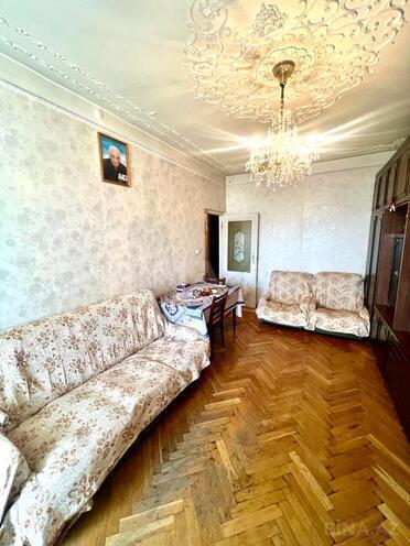 Satılır 3 otaqlı köhnə tikili 90 m², Nərimanov r., photo 1 from 13