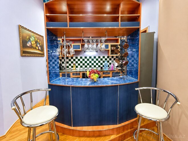 Сдаётся 2-комн. новостройка 130 м², м. Низами, photo 6 from 14