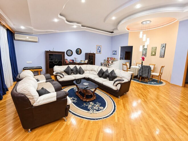 Сдаётся 2-комн. новостройка 130 м², м. Низами, photo 4 from 14
