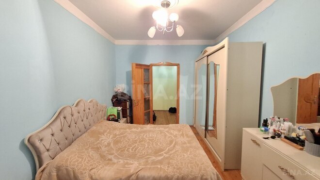 Продается 2-комн. вторичка 70 м², м. Азадлыг проспекти, photo 1 from 26