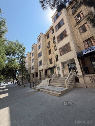 Продается 2-комн. вторичка 55 м², м. Иншаатчылар, photo 1 from 11