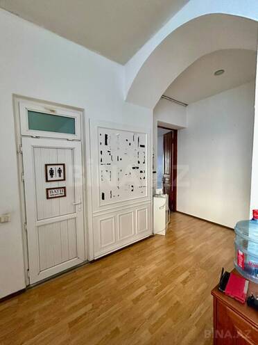 Сдается 3-комн. офис 135 м², м. Сахил, photo 13 from 19