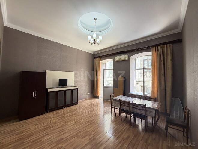 Продаётся 2-комн. вторичка 60 м², м. Ичеришехер, photo 4 from 12