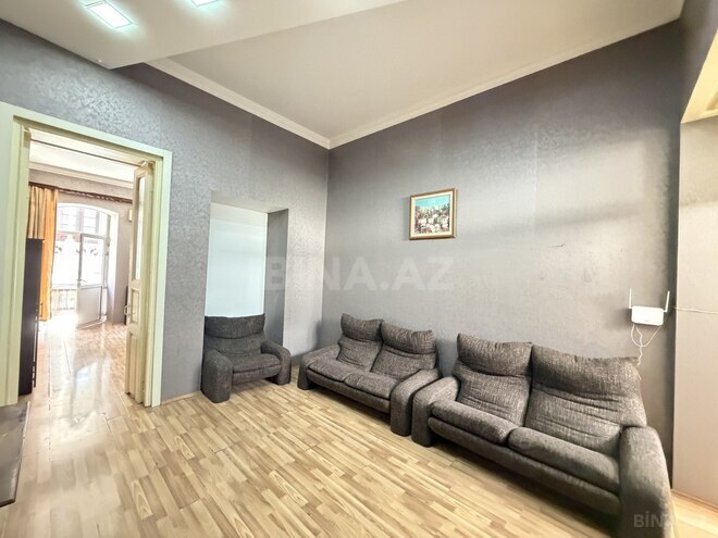 Продаётся 2-комн. вторичка 60 м², м. Ичеришехер, photo 8 from 12