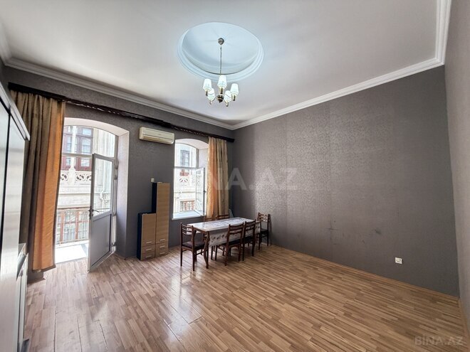 Продаётся 2-комн. вторичка 60 м², м. Ичеришехер, photo 5 from 12