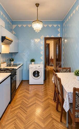 Satılır 3 otaqlı köhnə tikili 95 m², Səbail r., photo 13 from 20