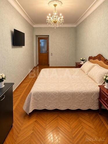 Satılır 3 otaqlı köhnə tikili 95 m², Səbail r., photo 10 from 20