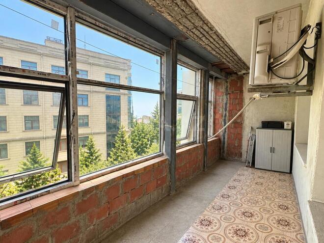 Satılır 3 otaqlı köhnə tikili 95 m², Səbail r., photo 17 from 20