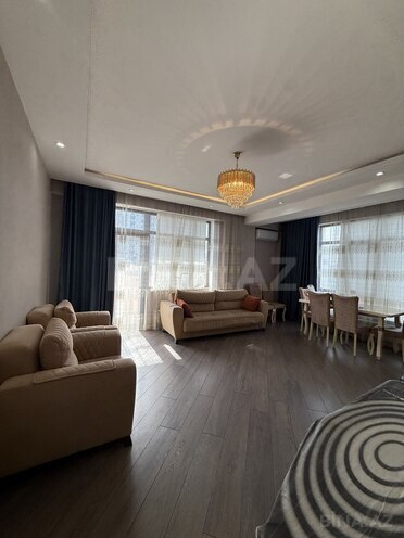 Сдаётся 3-комн. новостройка 120 м², м. Иншаатчылар, photo 1 from 16