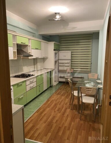 İcarəyə verilir 3 otaqlı köhnə tikili 95 m², Gənclik m., photo 1 from 12