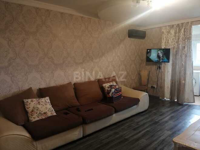 Продаётся 2-комн. вторичка 70 м², м. Иншаатчылар, photo 1 from 9