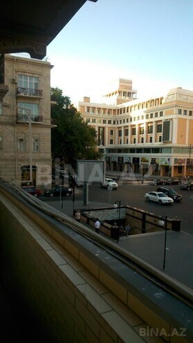 İcarəyə verilir 2 otaqlı köhnə tikili 65 m², Sahil m., photo 10 from 11