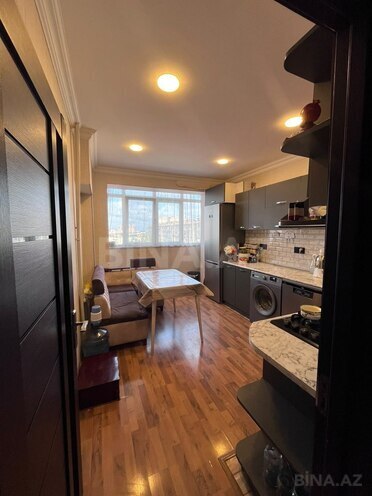 Satılır 2 otaqlı köhnə tikili 62 m², Xalqlar Dostluğu m., photo 3 from 8