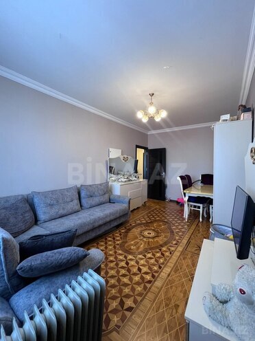 Satılır 2 otaqlı köhnə tikili 62 m², Xalqlar Dostluğu m., photo 1 from 8