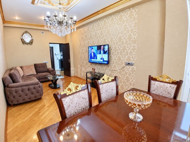 Продаётся 2-комн. новостройка 58 м², м. Кара Караев, photo 1 from 32