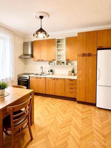 Продается 3-комн. вторичка 92 м², м. Гянджлик, photo 6 from 8