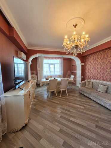 Продается 3-комн. вторичка 136 м², photo 7 from 32