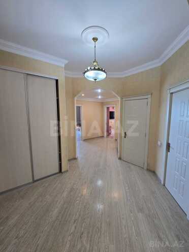 Продается 3-комн. вторичка 136 м², photo 24 from 32
