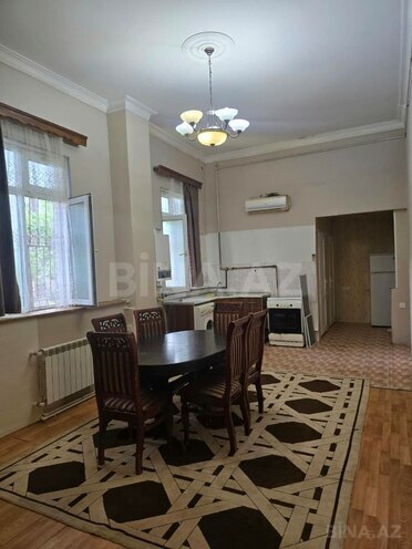 Продается 3-комн. вторичка 90 м², Ясамальский р., photo 3 from 14