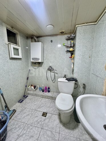 Satılır 2 otaqlı köhnə tikili 45 m², Qara Qarayev m., photo 9 from 10