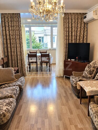 Satılır 2 otaqlı köhnə tikili 60 m², Elmlər Akademiyası m., photo 1 from 18