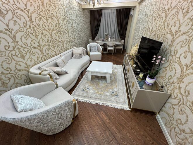 Satılır 3 otaqlı köhnə tikili 135 m², Qara Qarayev m., photo 1 from 7