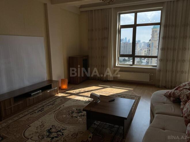 Сдается 2-комн. новостройка 95 м², Ясамальский р., photo 13 from 17