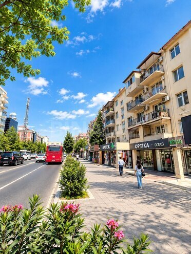 Продается 3-комн. вторичка 75 м², м. Иншаатчылар, photo 1 from 13