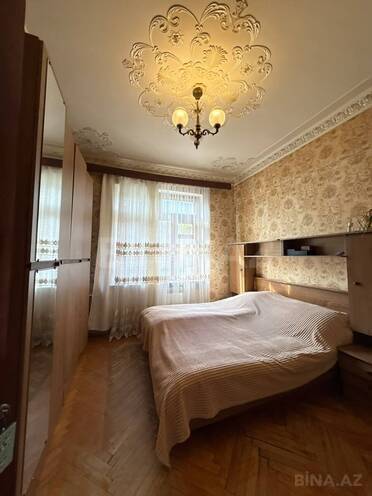 Продается 2-комн. вторичка 65 м², Ясамальский р., photo 4 from 13