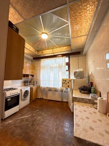 Продается 2-комн. вторичка 65 м², Ясамальский р., photo 6 from 13