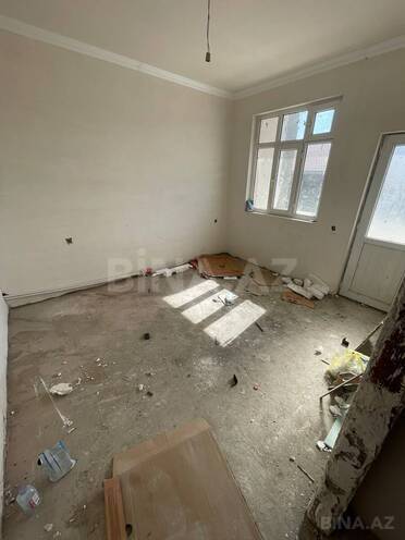 Satılır 2 otaqlı köhnə tikili 45 m², Qaraçuxur q., photo 1 from 8