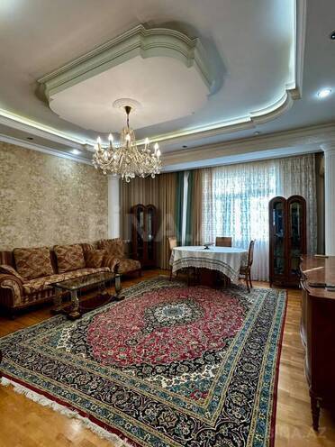 Сдаётся 3-комн. новостройка 110 м², м. Иншаатчылар, photo 1 from 12