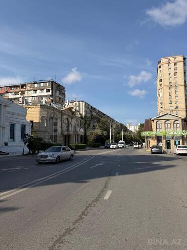 Продается 2-комн. вторичка 65 м², м. Азадлыг проспекти, photo 3 from 29