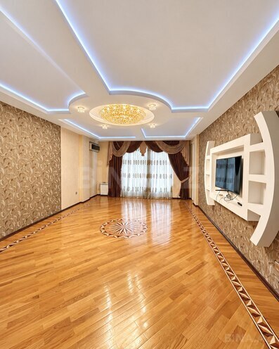 Продаётся 4-комн. новостройка 171 м², м. 8 ноября, photo 1 from 15