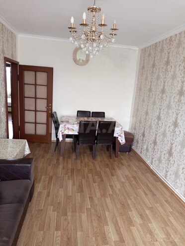 Продаётся 3-комн. вторичка 80 м², м. Ази Асланов, photo 1 from 17