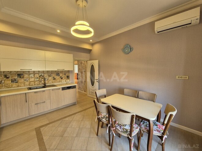 Сдается 3-комн. новостройка 130 м², м. 28 мая, photo 3 from 15