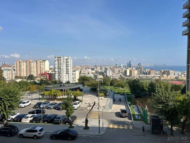 Продаётся 3-комн. вторичка 81 м², м. Элмляр Академиясы, photo 1 from 30