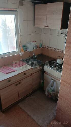 Satılır 2 otaqlı köhnə tikili 30 m², İnşaatçılar m., photo 3 from 8