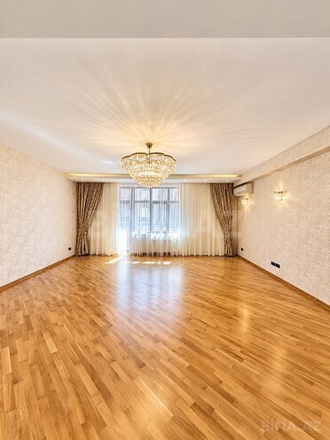 Продаётся 5-комн. новостройка 245 м², м. 28 мая, photo 1 from 22