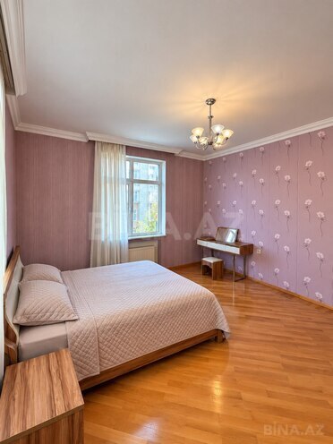 Продается 3-комн. новостройка 132 м², м. 8 ноября, photo 20 from 32